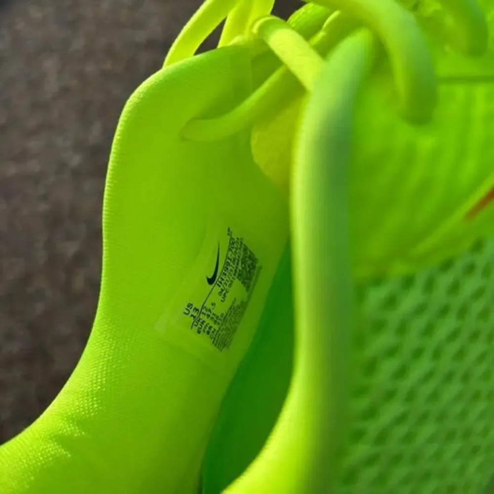 Nike AIR ZOOM GT CUT 'EYBL - VOLT BRIGHT CRIMSON'